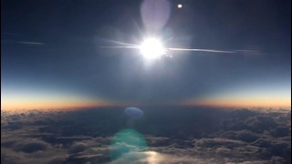 Солнечное затмение на борту самолета