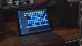 T-Pain mixes a beat with the new GarageBand