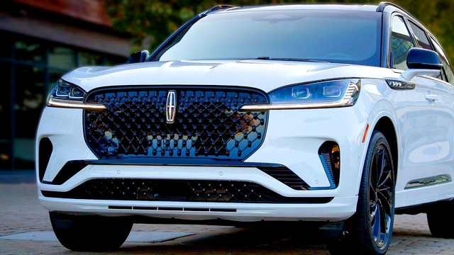2025 Lincoln Aviator – Luxury SUV to Rival the BMW X7