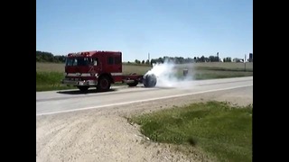 Отжиг резины на пожарной машине