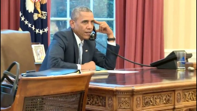 Президент США Барак Обама позвонил игрокам национальной сборной команды по футболу