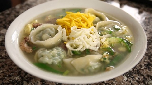 Dumpling soup (Mandu-guk: 만두국) Пельмени по корейски