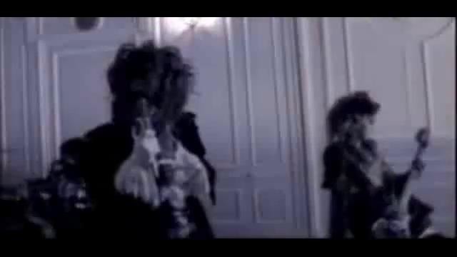 Versailles – Shout And Bites