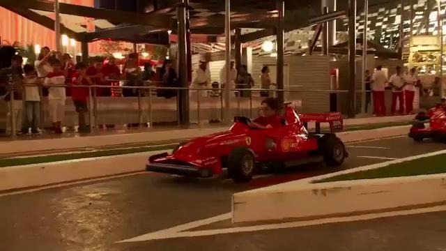 Новое чудо света: парк развлечений Ferrari World