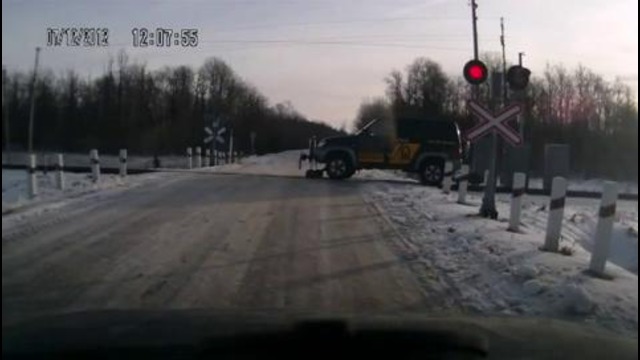 Нефига себе – джип на рельсах