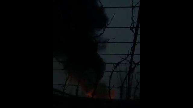 Пожар на заводе памперсов в Кибрае