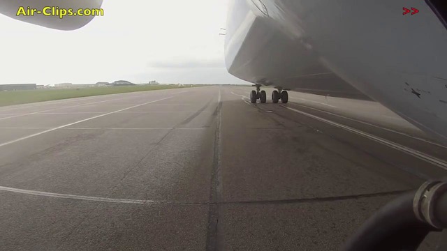 Взлёт Ан-225 Мрия. Вид со стойки шасси