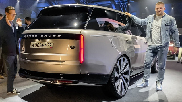 РАСПАКОВКА НОВОГО RANGE ROVER 2022 с АКАДЕМЕГом и Сарычевым в Москве! ЦАРЬ-SUV от LAND ROVER