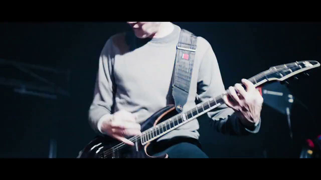 Helmet – ‘Holiday’ (Official Music Video 2023)