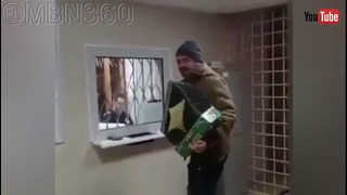 Мужчина спел “рюмку водки“ в участке полиции