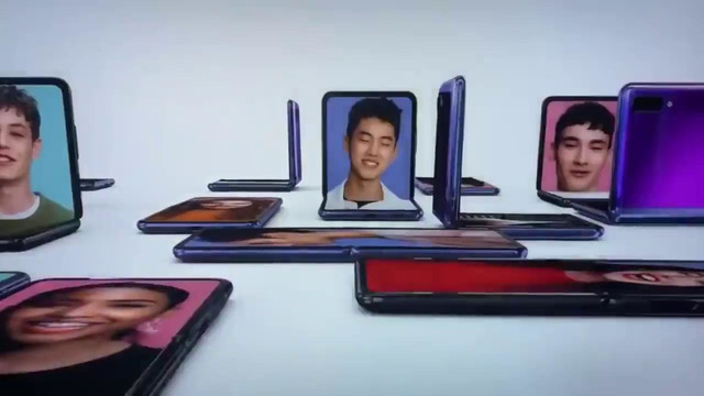 Samsung показал новый раскладной смартфон