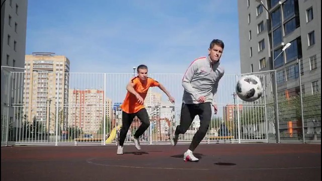 Обучение финтам уличный футбол – knee akka & issy akka – фристайл