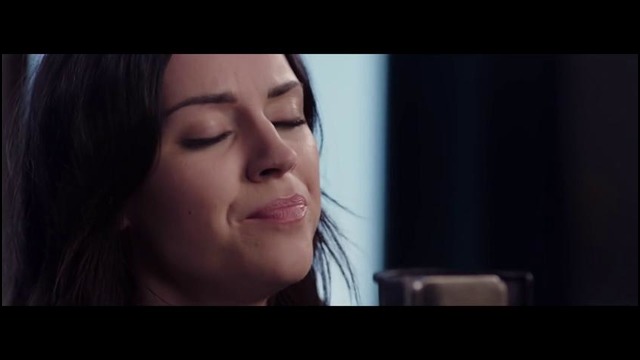 Amy Macdonald – Down By The Water (Acoustic)