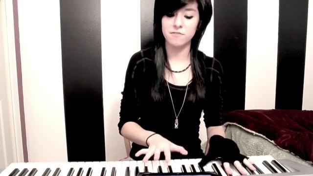 Christina Grimmie Singing ‘Stereo Hearts’ by Gym Class Heroes