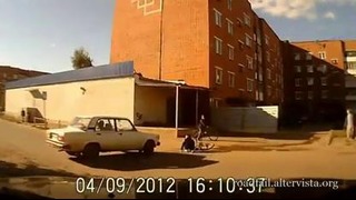 Дтп с видеорегистратора Cars on the road Compilation 2012 (105)