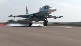 На строящуюся автомагистраль в Татарстане приземлились 14 военных самолётов