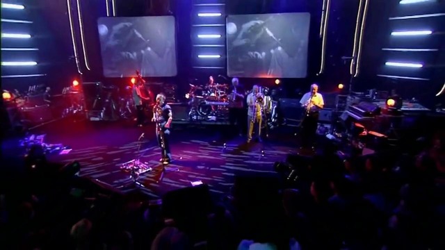 Radiohead – Life In A Glasshouse – Live on Jools – 2001