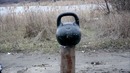 Сможет ли петарда подбросить гирю 16 кг