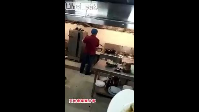 Как готовят еду в китайских ресторанах