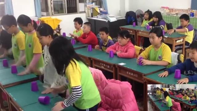 Урок музыки в китайской школе