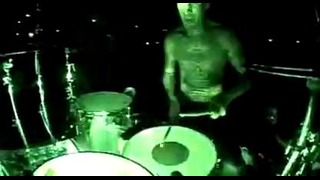 Travis Barker (blink-182) drum solo