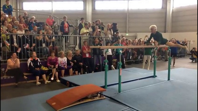 Замечательное выступление 91-летней гимнастки