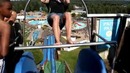 Экстремальный спуск с водной горки =D