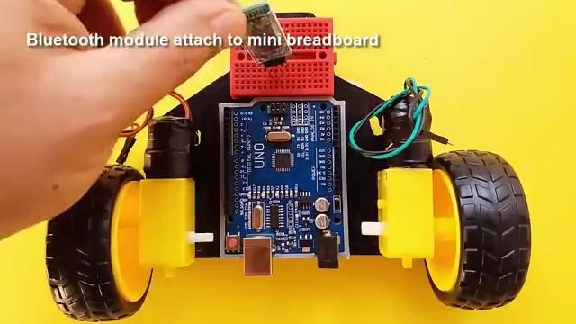 Arduino Project Turorial 13 – Voice Controlled Robot (Bluetooth and Smartphone)