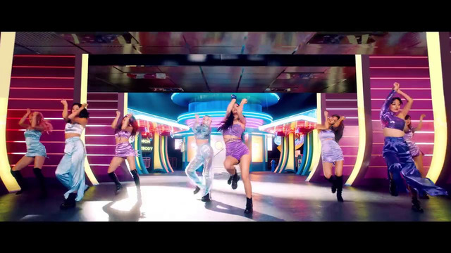 TWICE "Feel Special" M/V