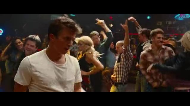 Вот они американские кантри танцы под кантри песню.(фильм «Свободные»)