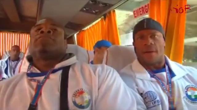 Фил Хит и Кай Грин едут в автобусе’ (RUS) (дубляж канала GoB)