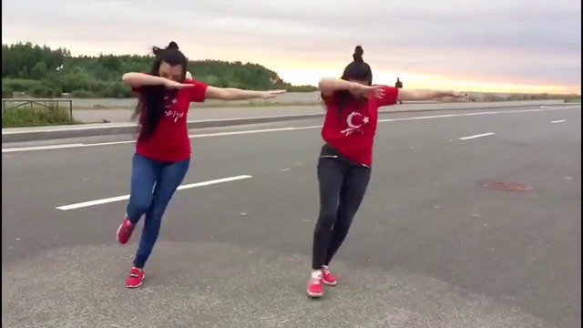 Танец Красотки Turkish kolbasti – – Türk kolbast