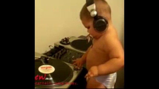 Малыш DJ