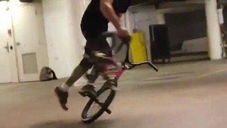 Трюки на велосипеде BMX