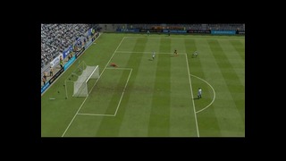 FIFA 15 Вратарь берет в руки от своего