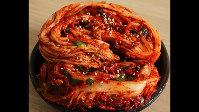 Чимчи – Traditional kimchi recipe (Tongbaechu-kimchi: 통배추김치)