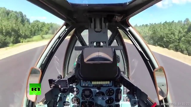 Российский военно-транспортный самолёт впервые совершил посадку на автотрассу