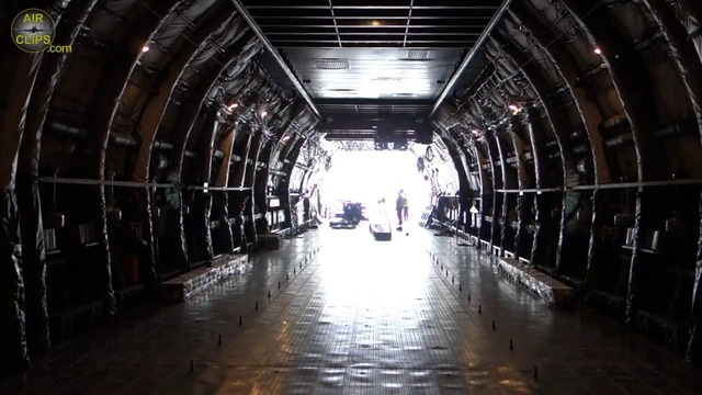 Антонов Ан-225 "Мрия": взгляд изнутри, обзор салона и кабины
