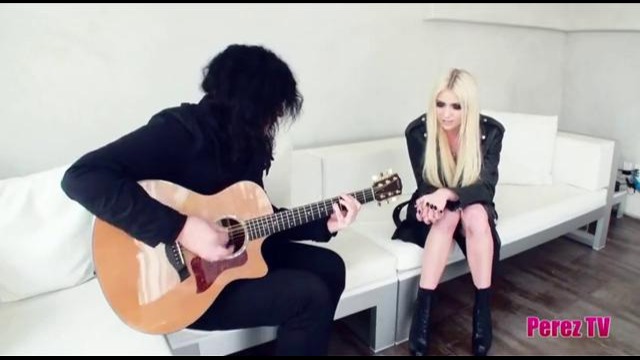 The Pretty Reckless – Hit Me Like A Man (live)