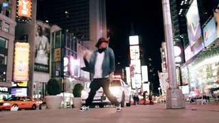 Les twins-times cop in ny city