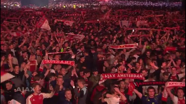 Почти 100к болельщиков Аякса запели гимн клуба после финала ЛЕ