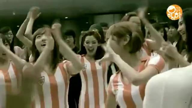 Girls Generation (SNSD) – HaHaHa (flashmob)