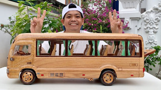 The carpenter spent 50 days crafting a unique wooden Toyota Coaster – Woodworking Art
