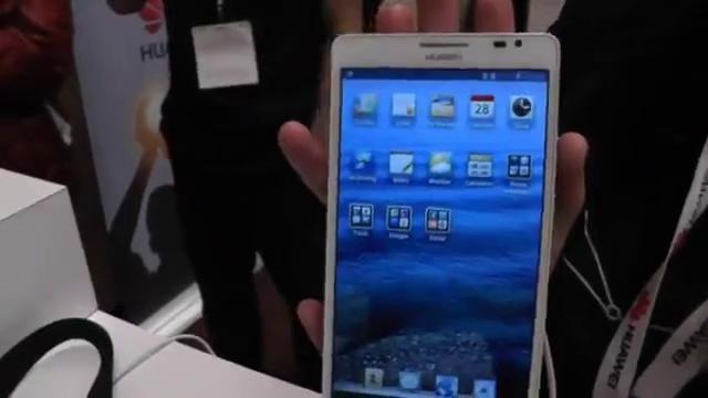 CES 2013: Huawei Ascend Mate (engadget)