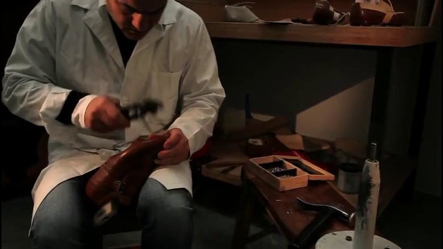 Как делают обувь «Brogue & Chelsea Boots» Prada
