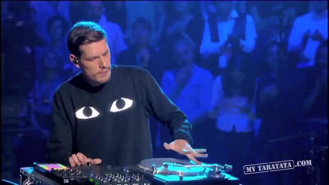 C2C – Happy (Live) – YouTube