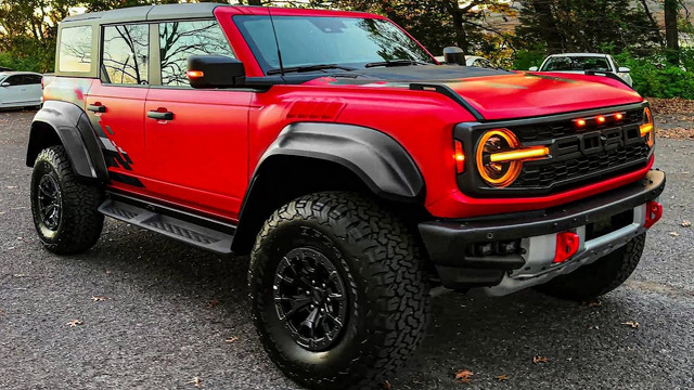 2023 Ford Bronco Raptor – Insane Off-Road SUV