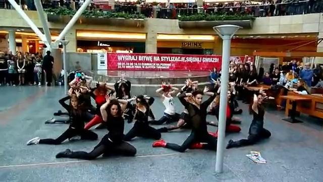 Madonna dance flashmob