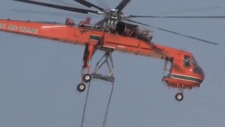 Тяжелый ТРАНСПОРТНЫЙ вертолет Sikorsky CH-54 Tarhe. Установка опор ЛЭП
