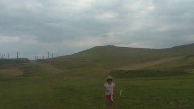 Запуск моделей самолетов на Алмалыкской мотокроссной трассе